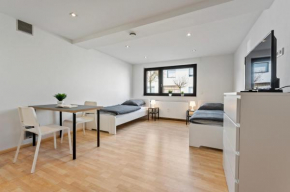 Moderne Unterkunft mit Garten und Terrasse